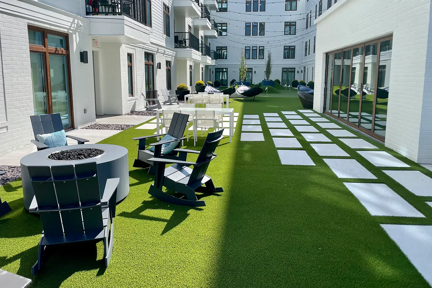 apartment artificial grass lawn