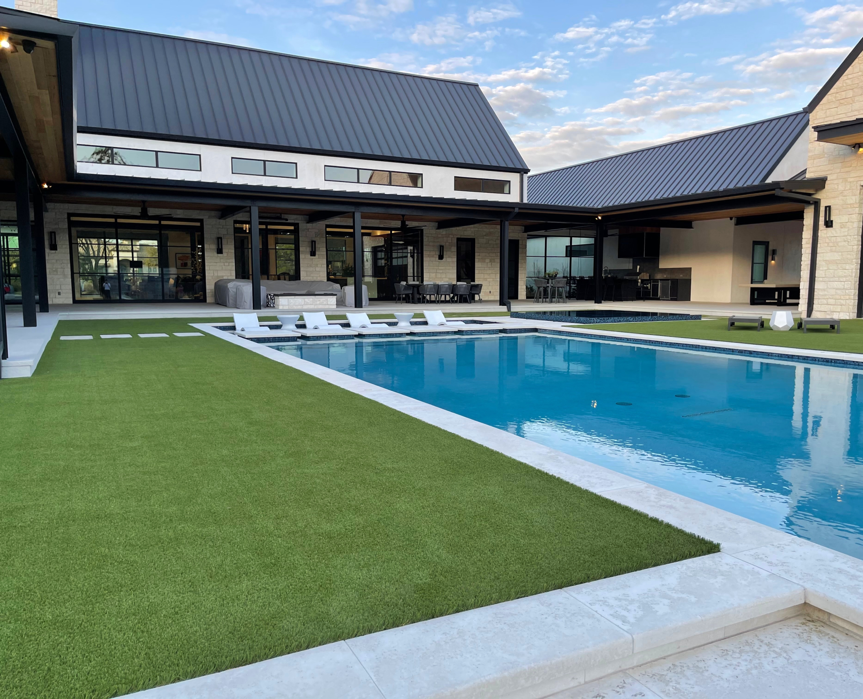 Luxury Backyard Pool Design with Oklahoma Artificial Grass Lawn Luxury Backyard Pool Design with Oklahoma Artificial Grass Lawn